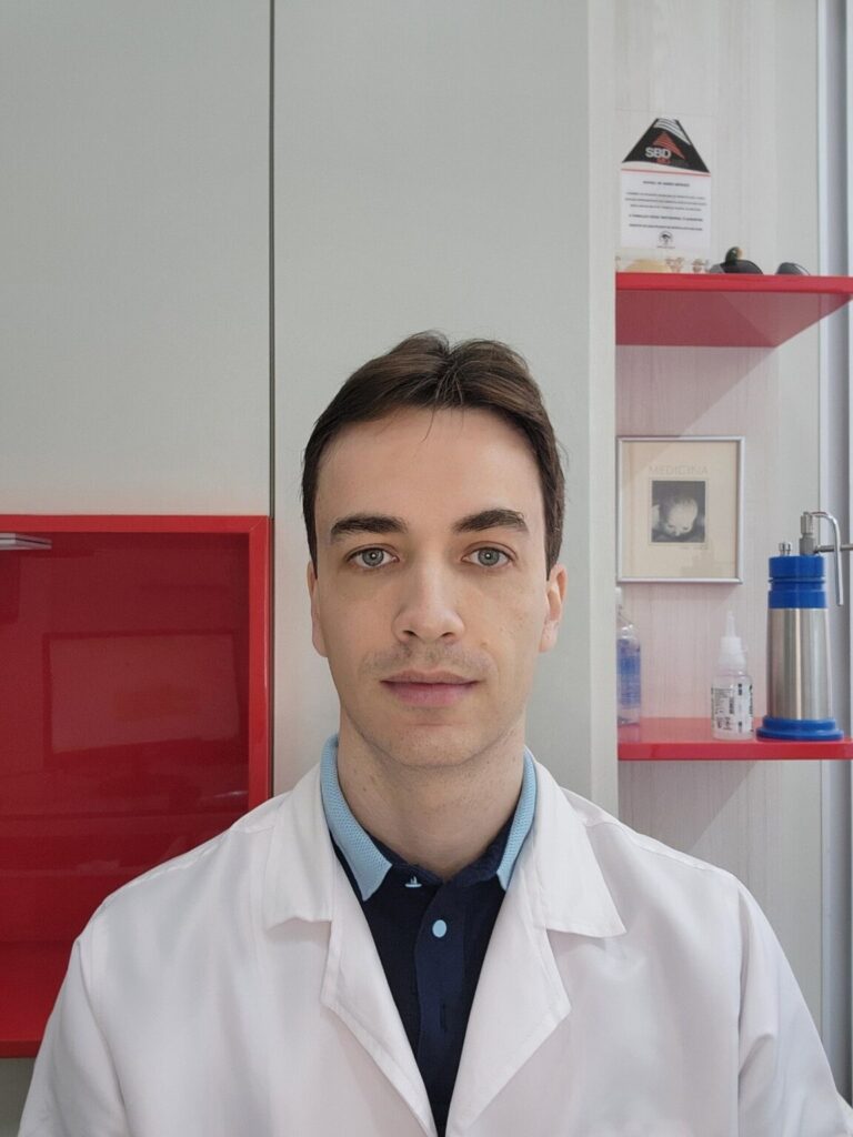 Dr. Rafael de Abreu, Dermatologista em BH. Saiba como é a consulta dermatológica. Quem pode ir?